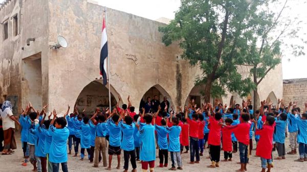 رغم العدوان الحوثي السافر… طلاب حيس يعيشون أجواء إيجابية في فعاليات المخيم الصيفي