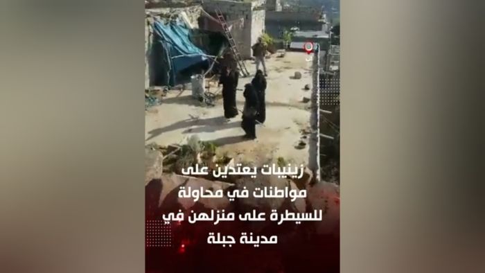 بهدف مصادرة منزلهن بالقوة.. “فيديو” يظهر اعتداء “زينبيات الحوثي” على مواطنات في جبلة إب