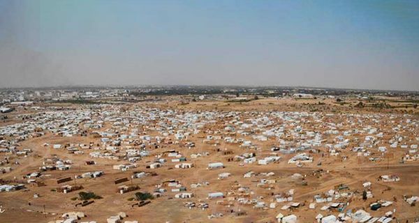 وحدة النازحين: موجة نزوح من عين وبيحان وعسيلان وحريب إلى مأرب جراء التصعيد الحوثي